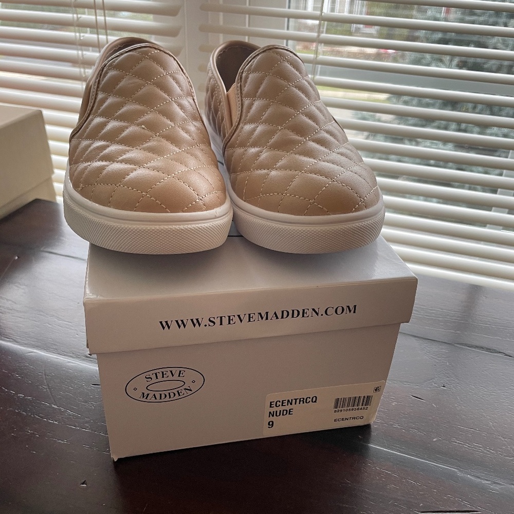 Steve Madden Ecentrcq in Nude